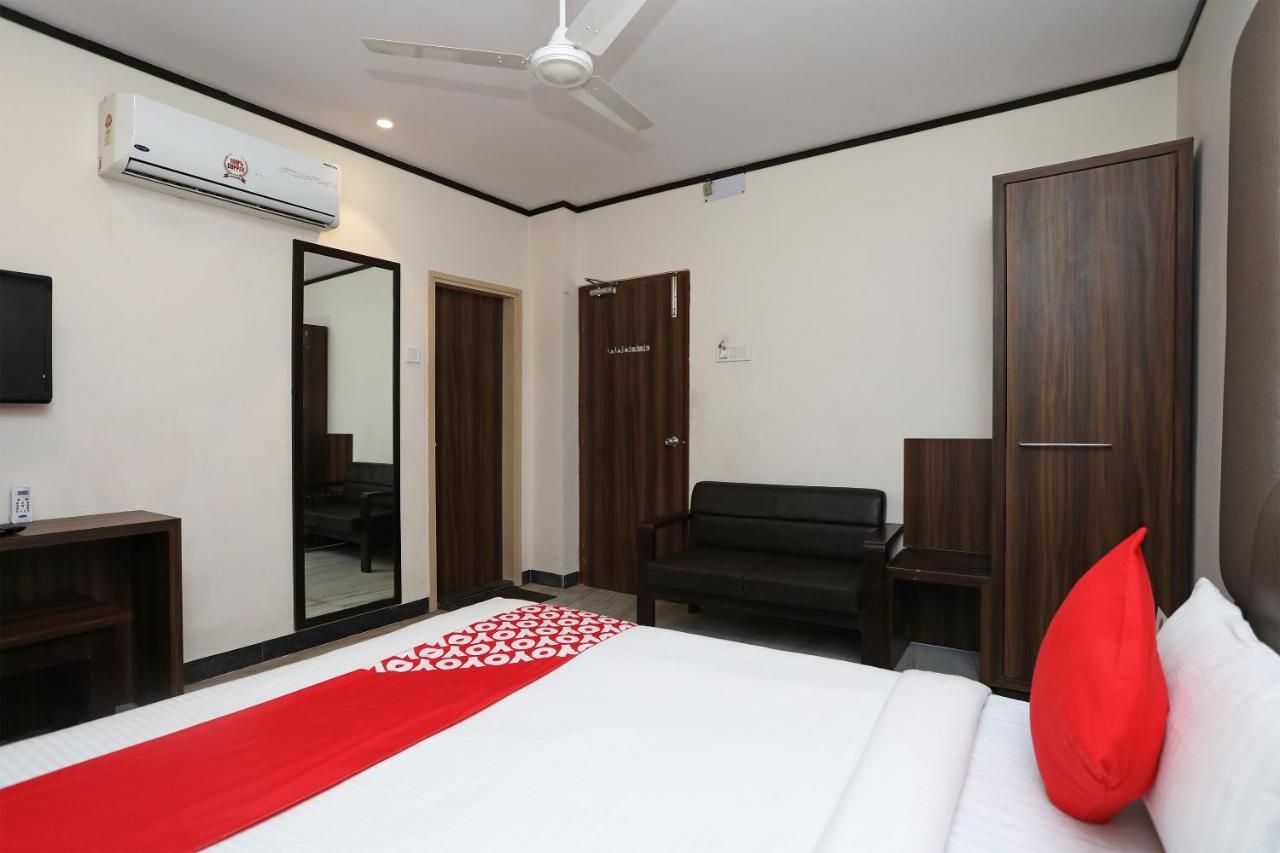 Oyo 15966 Hotel Shivam Колката Екстер'єр фото